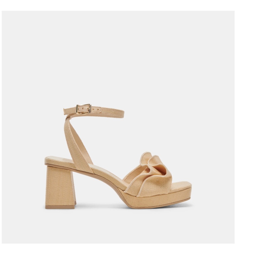 NWT Dolce Vita Cheer Heels